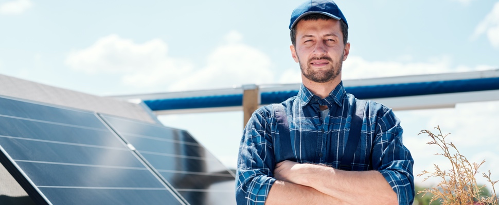 Une installateur professionnel d'équipement solaire fiable